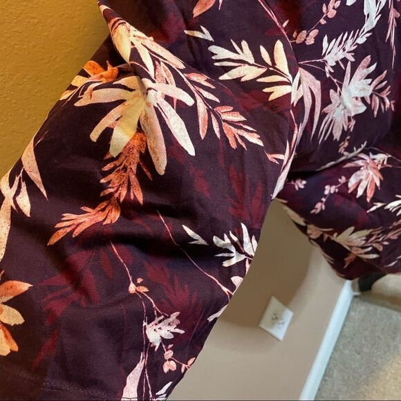 Catherine’s Maroon and pink floral top - Picture 3 of 7